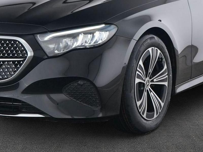 Gebraucht Mercedes E200 Advanced 204 PS (150 kW) 2024 Schwarz Limousine