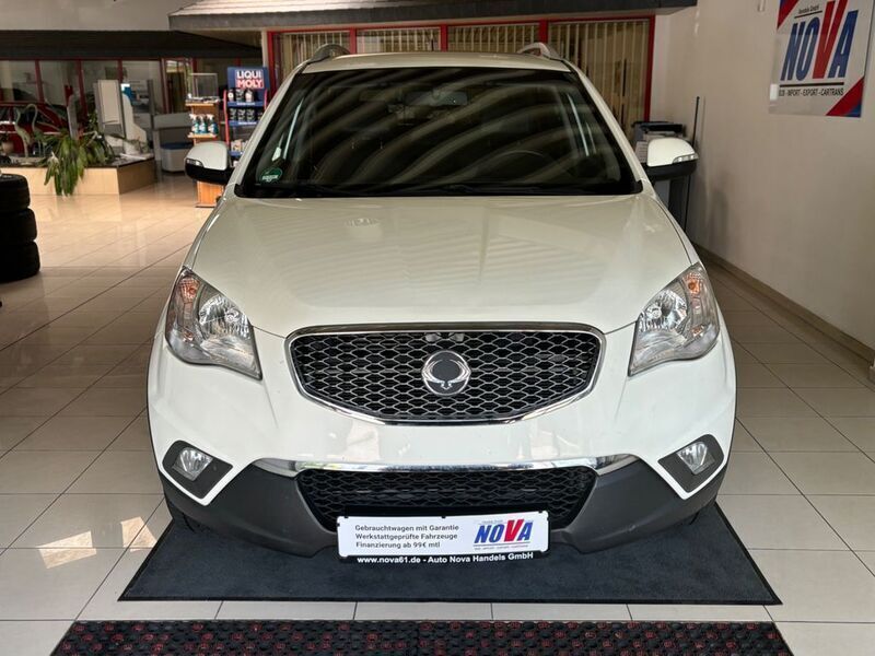 Weiß Gebraucht 2012 Ssangyong Korando Crystal SUV | 4.390 € (Fairer Preis) - Bild 1/4