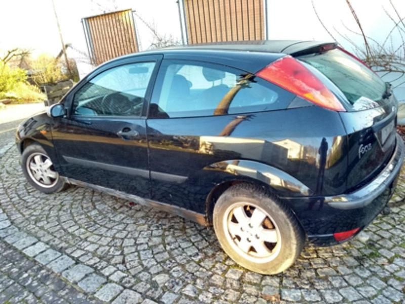 Gebraucht Ford Focus Trend 116 PS (85 kW) 2002 Schwarz Limousine