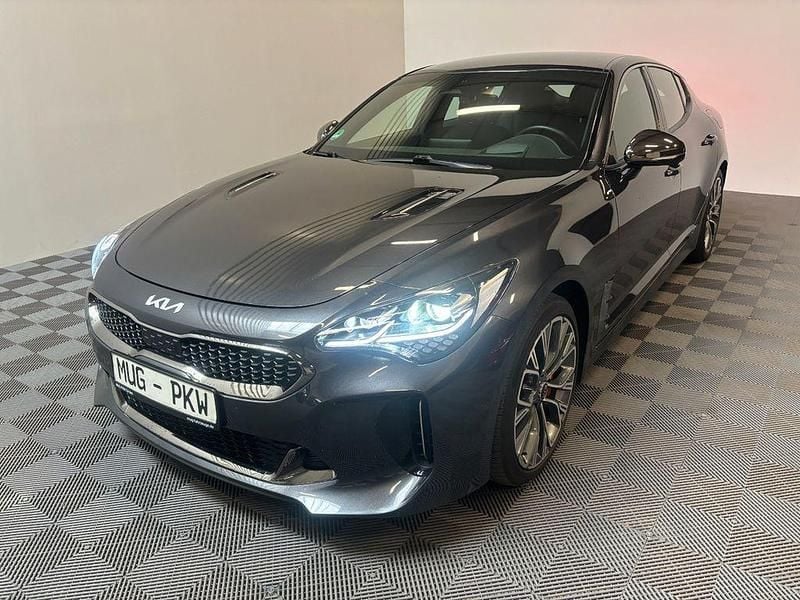 Grau Gebraucht 2022 Kia Stinger Limousine | 39.990 € (Superpreis) - Bild 1/4