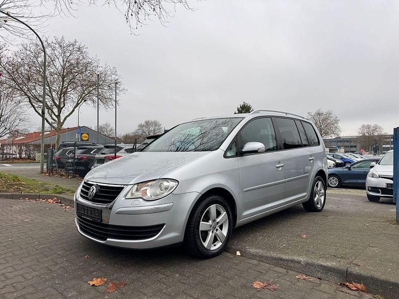 Silber Gebraucht 2008 VW Touran United Van / Kleinbus | 2.490 € (Superpreis) - Bild 1/4
