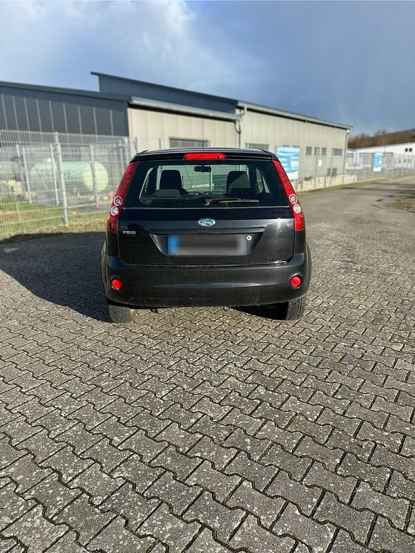 Gebraucht Ford Fiesta 60 PS (44 kW) 2008 Schwarz Kleinwagen