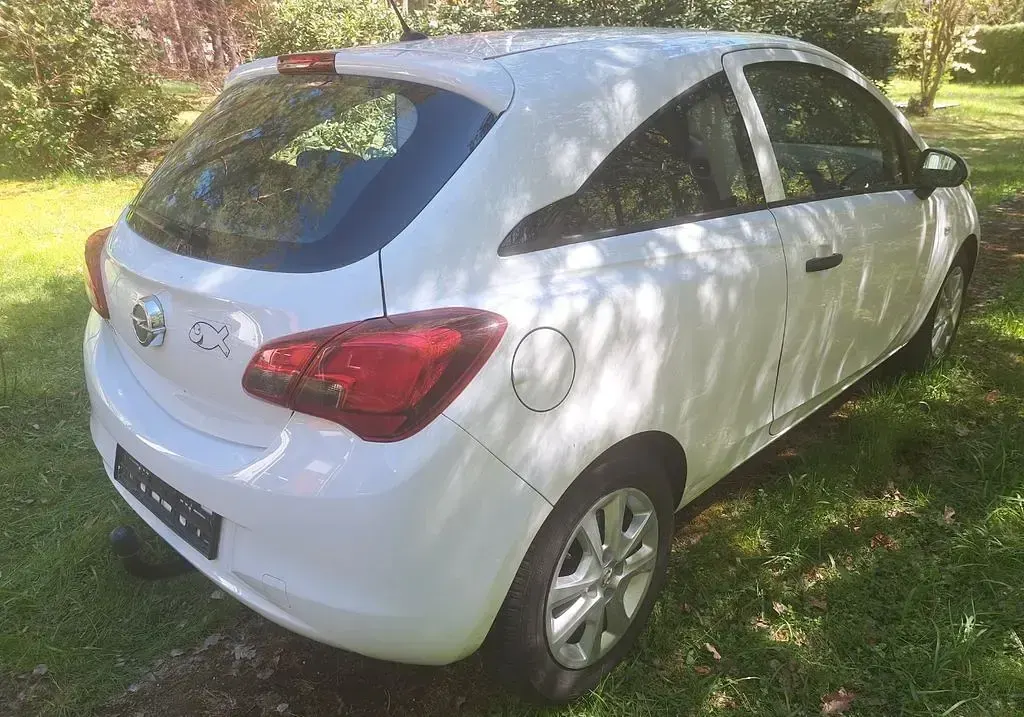 Używany Opel Corsa Selection 69 KM (50 kW) 2018 Biały Hatchback