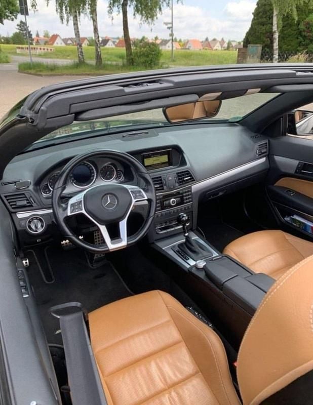 Usata Mercedes E250 204 CV (150 kW) 2012 Nero Cabrio
