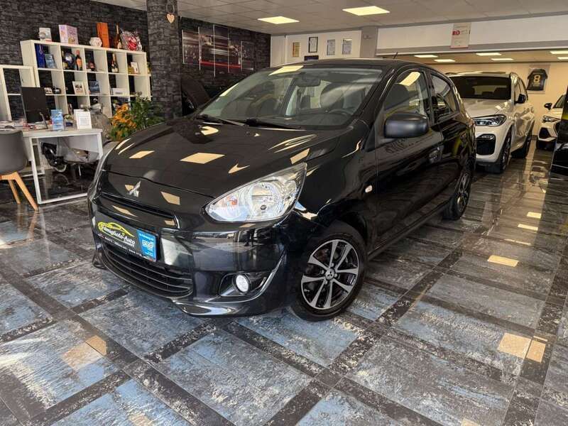 Schwarz Gebraucht 2016 Mitsubishi Space Star Edition Kleinwagen | 5.990 € (Fairer Preis) - Bild 1/4