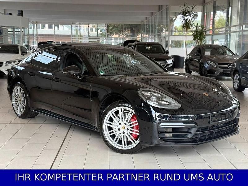 Tiefschwarz Gebraucht 2019 Porsche Panamera GTS Limousine | 52.991 € - Bild 1/4