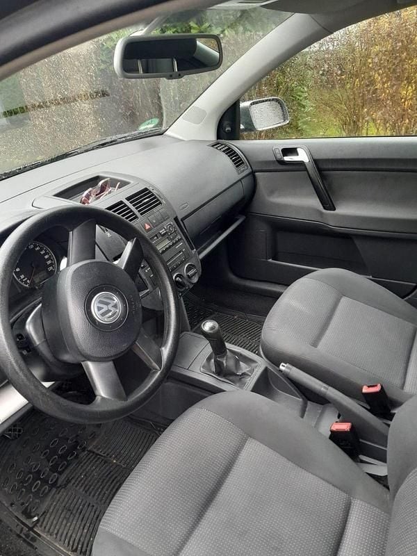 Grau Gebraucht 2005 VW Polo Basis Kleinwagen | 500 € (Superpreis) - Bild 1/4