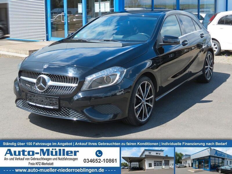 Gebraucht Mercedes A180 109 PS (80 kW) 2015 Schwarz Limousine