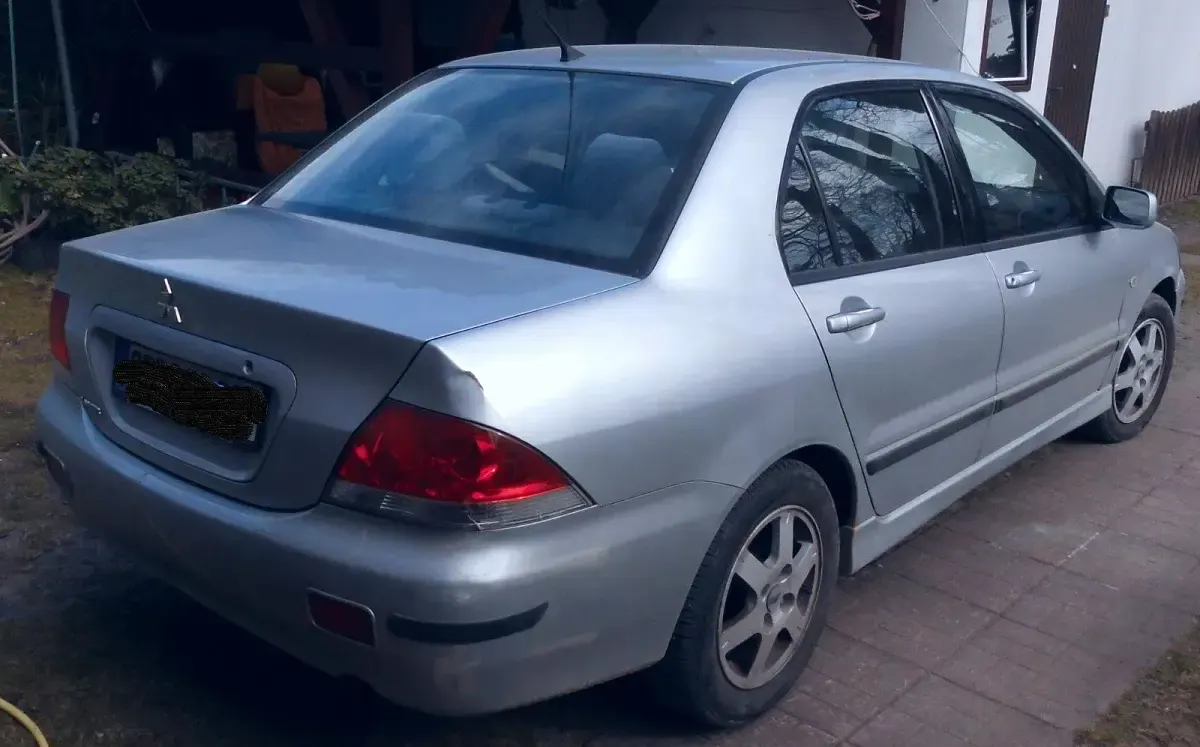 Gebraucht Mitsubishi Lancer 98 PS (72 kW) 2004 Silber Limousine