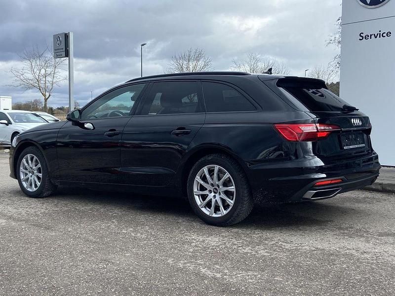 Gebraucht Audi A4 150 PS (110 kW) 2022 Schwarz Kombi