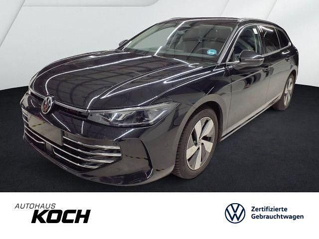 Grenadillschwarz metallic Gebraucht 2025 VW Passat Elegance Kombi | 35.730 € (Fairer Preis) - Bild 1/4