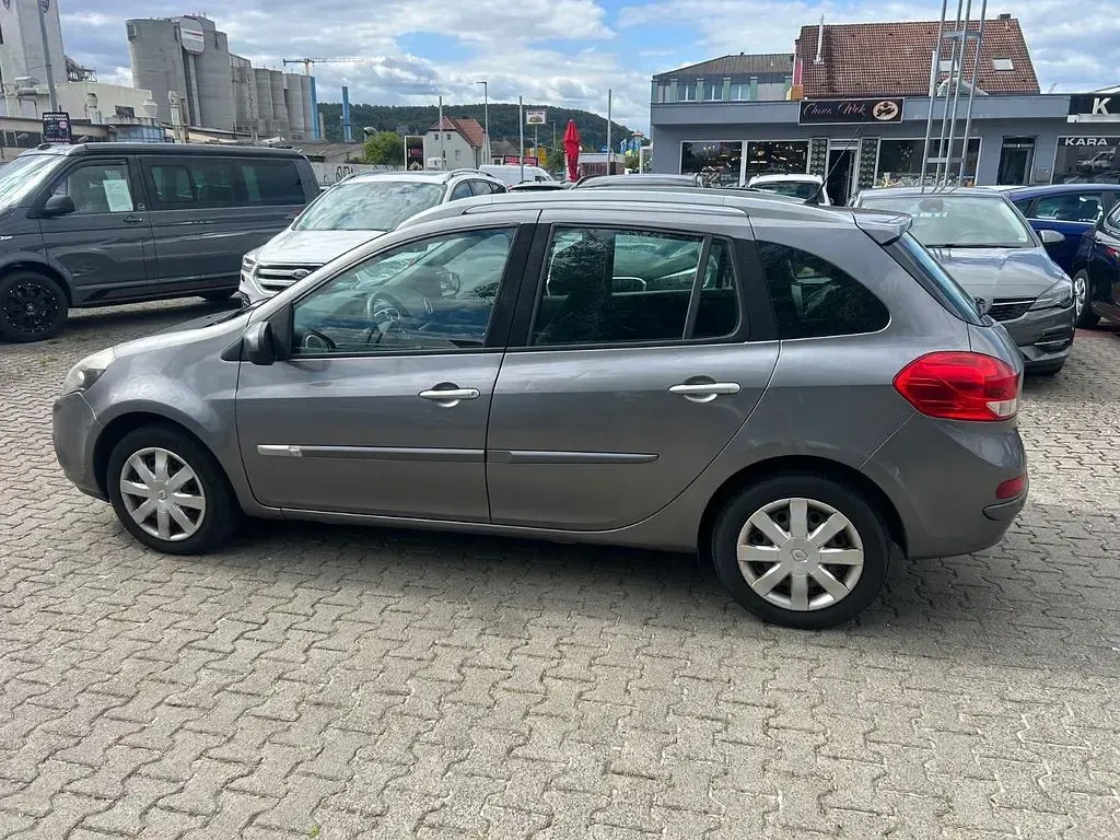 Gebraucht Renault Clio II Dynamique 75 PS (55 kW) 2011 Limousine