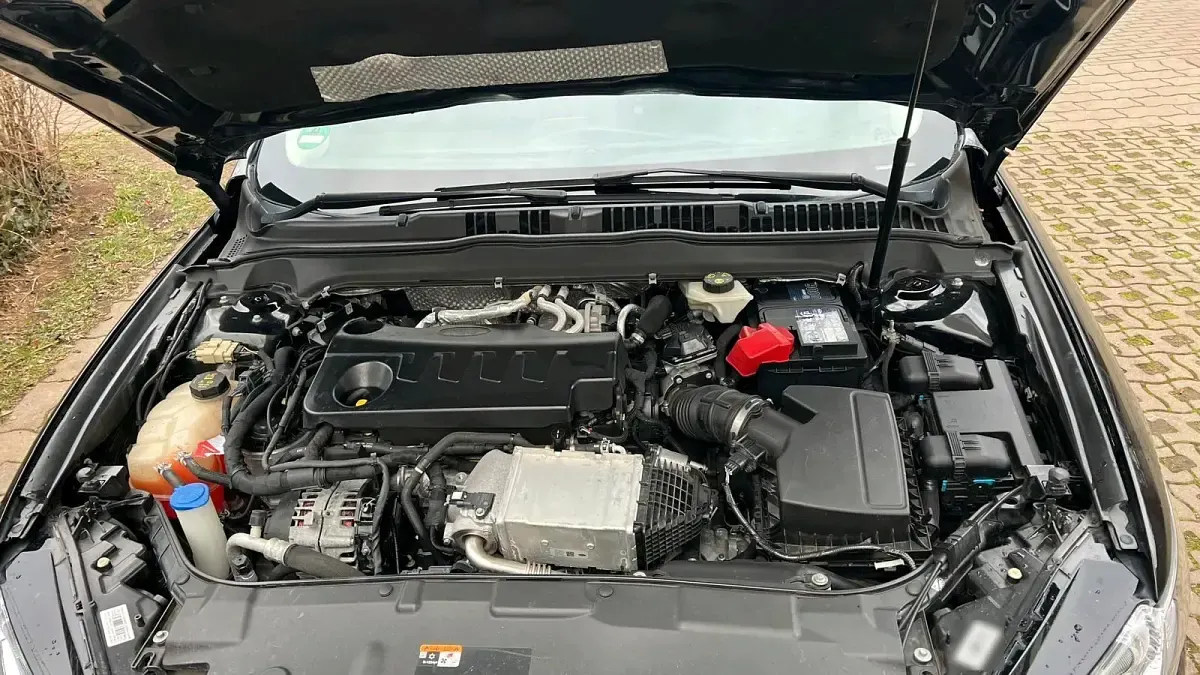 Gebraucht Ford Mondeo 150 PS (110 kW) 2026 Schwarz Limousine