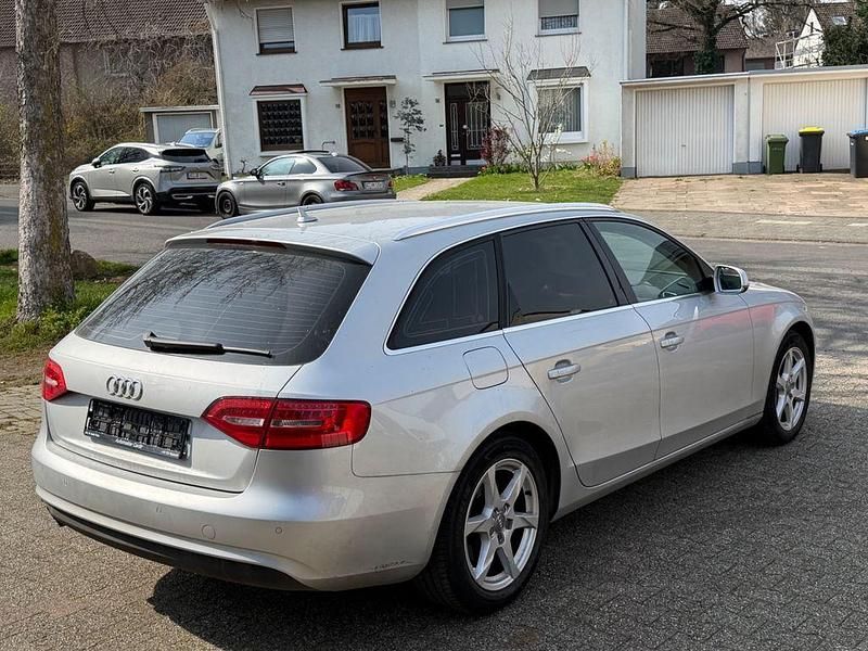 Gebraucht Audi A4 Ambiente 143 PS (105 kW) 2012 Silber Kombi