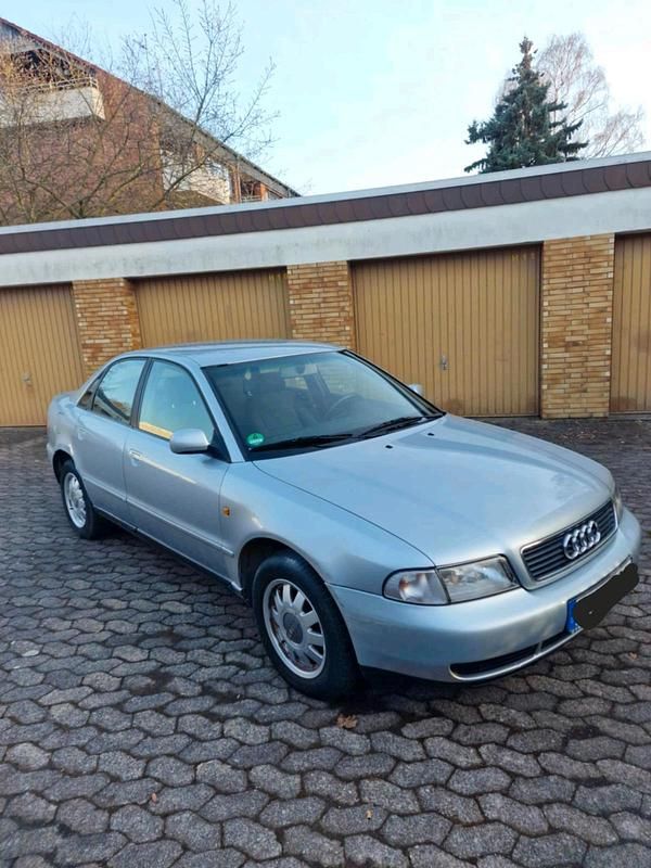 Gebraucht Audi A4 125 PS (91 kW) 1997 Silber Limousine