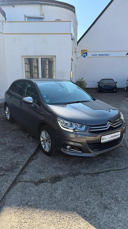 Gebraucht Citroën C4 SELECTION 120 PS (88 kW) 2015 Other Limousine