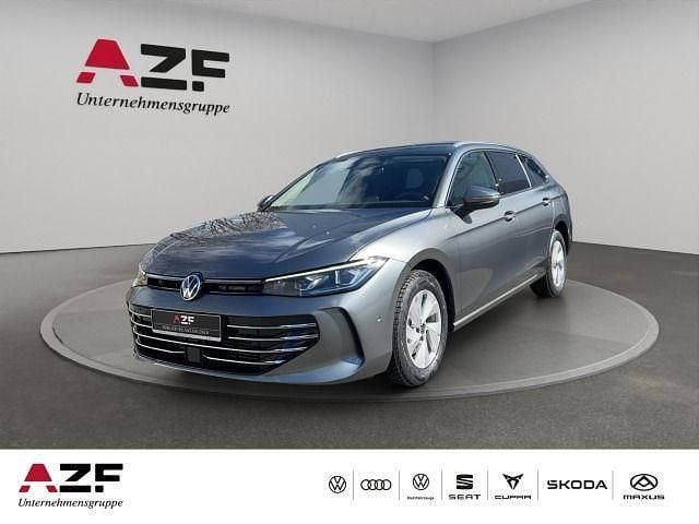 Grau Gebraucht 2025 VW Passat Elegance Kombi | 38.890 € (Superpreis) - Bild 1/4