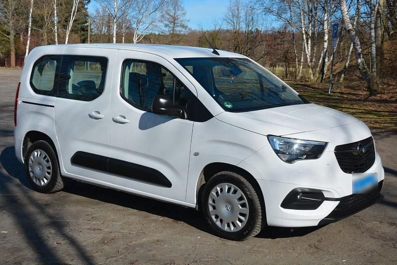 Gebraucht Opel Combo Life 102 PS (75 kW) 2022 Weiß Van / Kleinbus