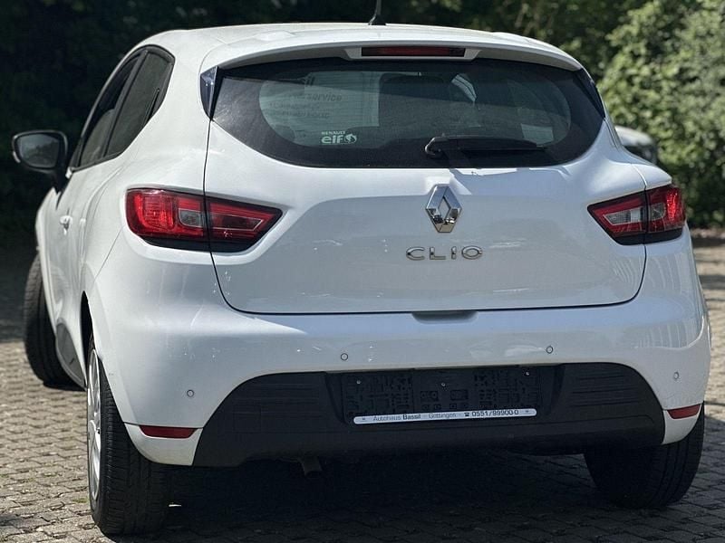 Gebraucht Renault Clio IV Life 75 PS (55 kW) 2018 Weiß Kleinwagen