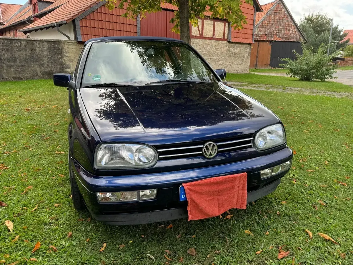 Gebraucht VW Golf Cabriolet Classicline 116 PS (85 kW) 1997 Blau Cabrio