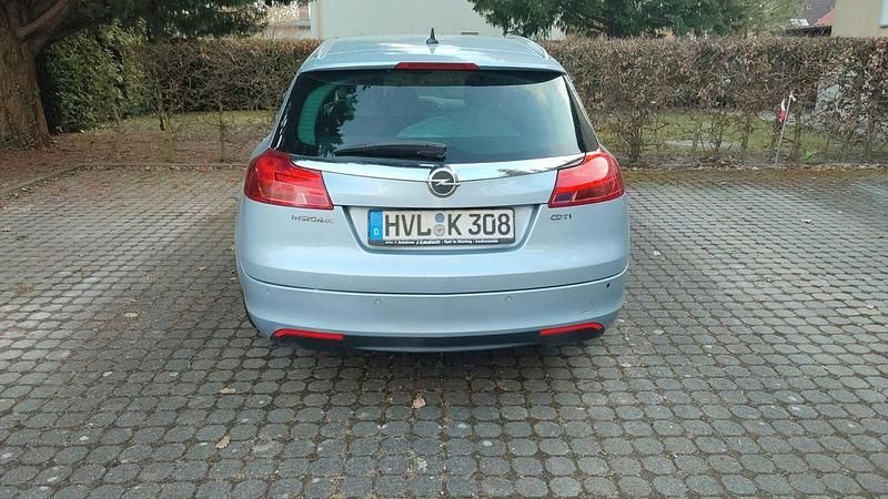 Gebraucht Opel Insignia Edition 131 PS (96 kW) 2013 Silber Kombi