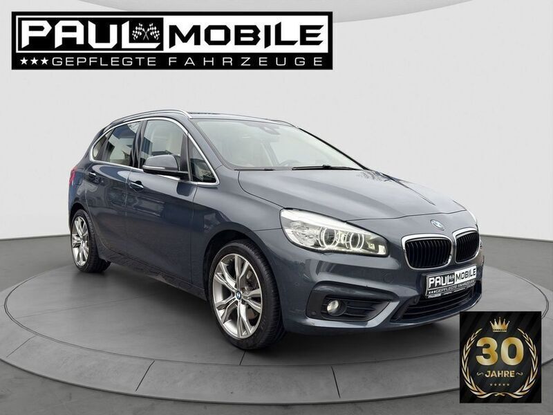 Grau Gebraucht 2017 BMW 220 Active Tourer Sport Line Van / Kleinbus | 14.897 € (Fairer Preis) - Bild 1/4