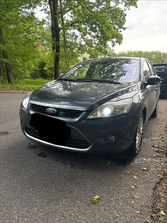 Gebraucht Ford Focus Titanium 136 PS (100 kW) 2008 Grau Limousine