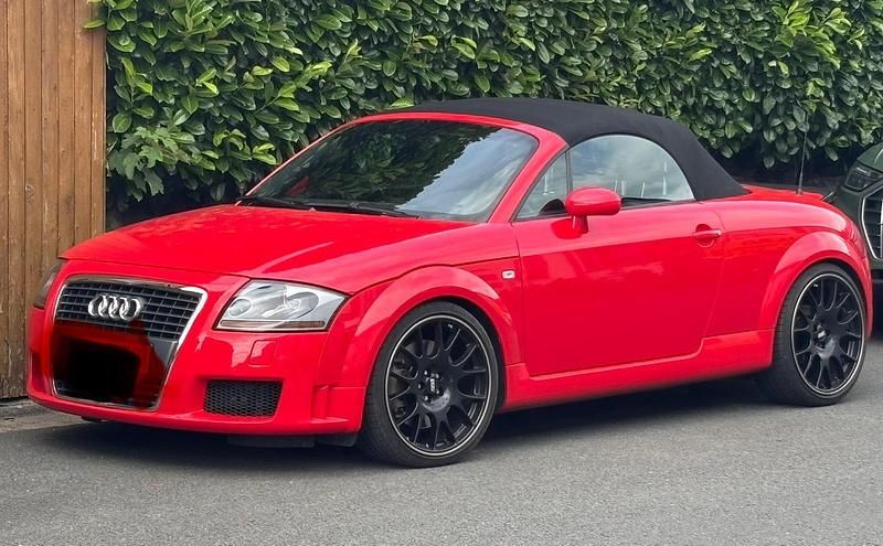 Rot Gebraucht 2005 Audi TT Roadster Cabrio | 27.900 € - Bild 1/4