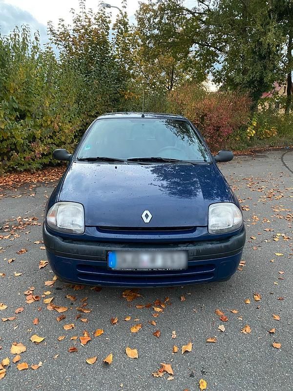 Gebraucht Renault Clio II 58 PS (42 kW) 2001 Blau Kleinwagen