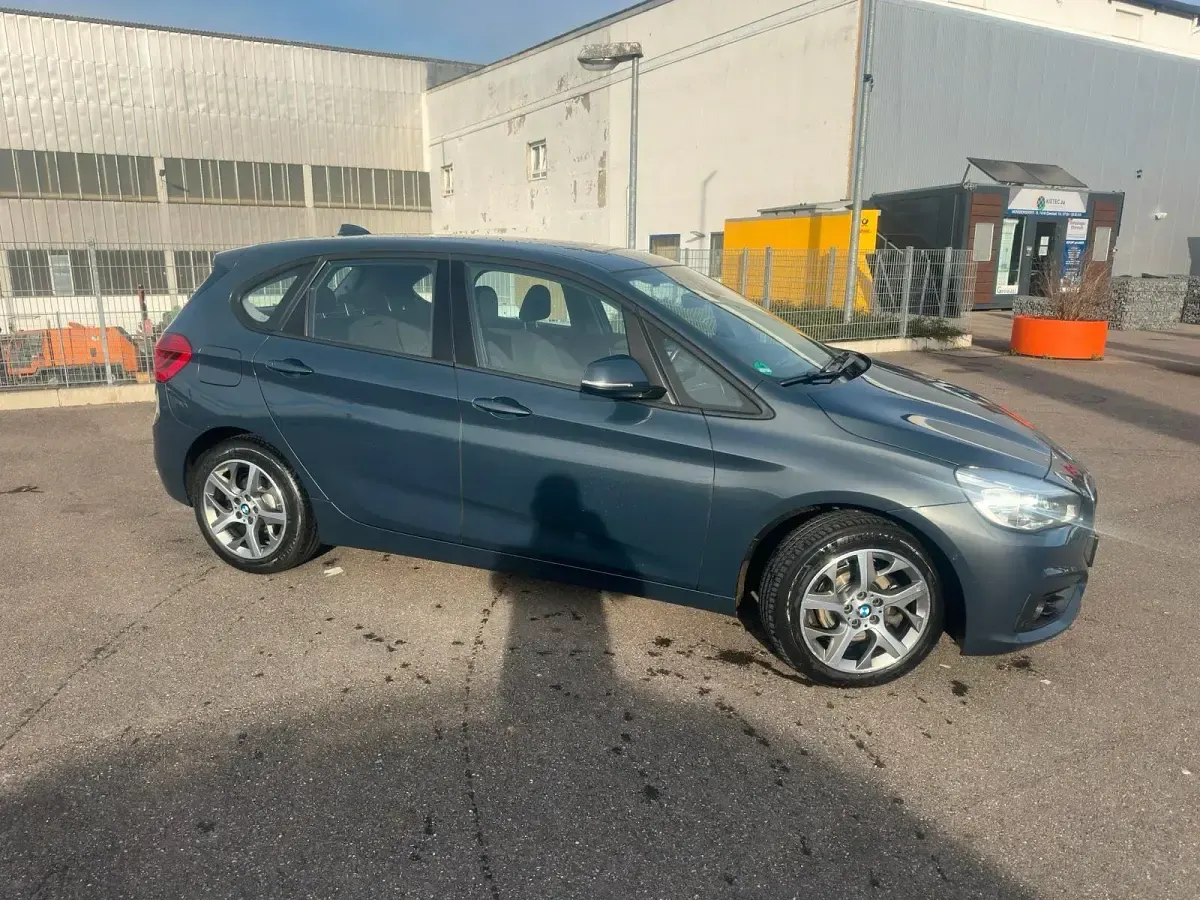 Używany BMW 218 150 KM (110 kW) 2015 Srebrny Kombi