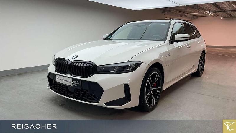 Alpinweiss Gebraucht 2024 BMW 330e M Sport Kombi | 47.998 € (Etwas zu teuer) - Bild 1/3