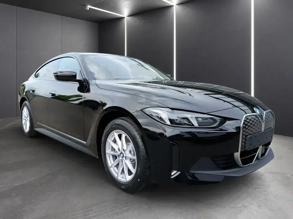 Neu BMW i4 210 kW (286 PS) 2026 Schwarz Limousine