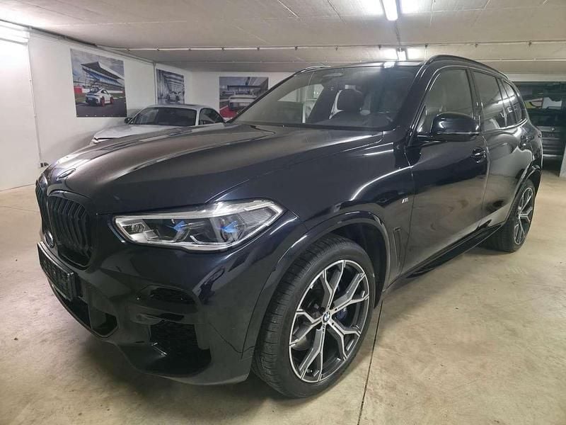 Carbonschwarz Gebraucht 2022 BMW X5 M50 Performance SUV | 59.400 € (Superpreis) - Bild 1/4