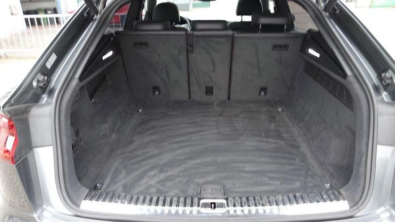 Gebraucht Audi SQ8 Sport 435 PS (319 kW) 2020 Daytonagrau perleffekt SUV
