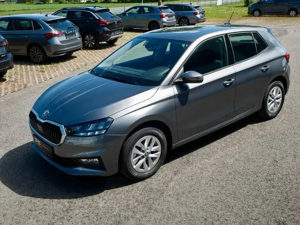 Neu Skoda Fabia Selection 95 PS (69 kW) 2026 Grau Kleinwagen