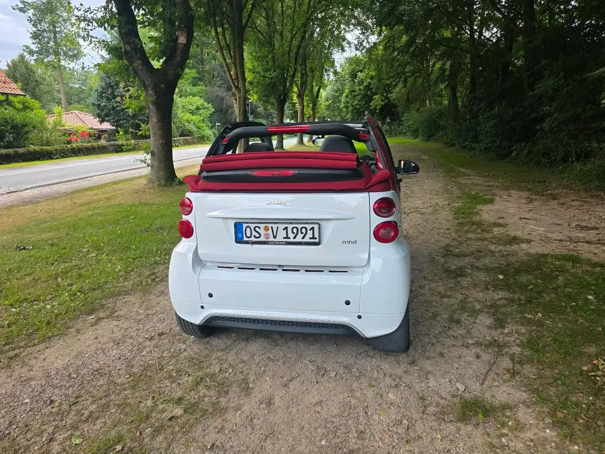 Gebraucht Smart ForTwo Cabrio 71 PS (52 kW) 2014 Weiß Cabrio