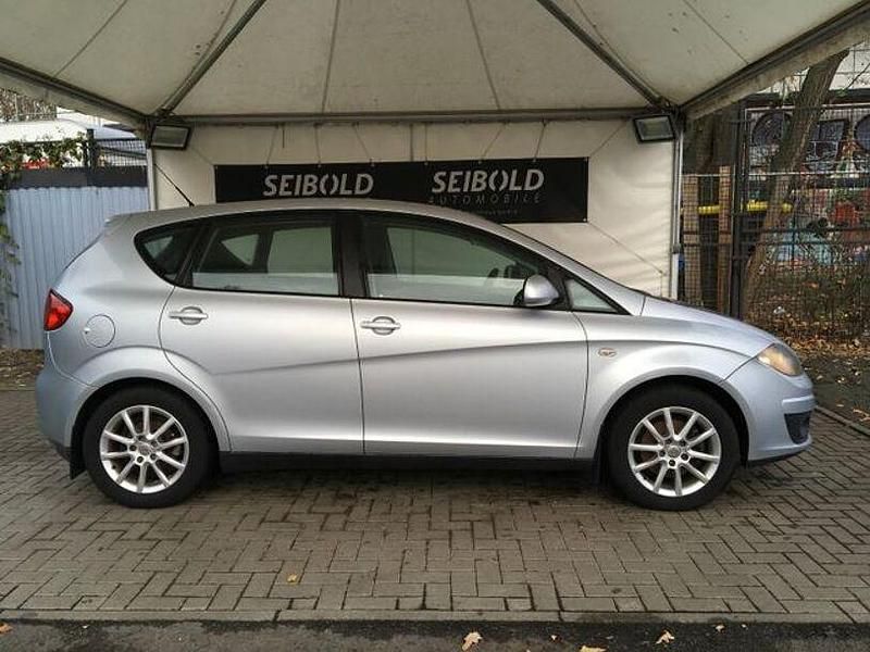 Gebraucht Seat Altea Stylance 105 PS (77 kW) 2011 Silber Van / Kleinbus