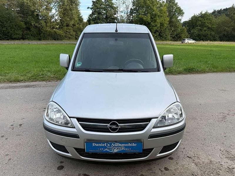 Silber Gebraucht 2006 Opel Combo Van / Kleinbus | 1.600 € (Fairer Preis) - Bild 1/4