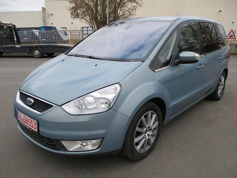 Gebraucht Ford Galaxy Ghia 140 PS (102 kW) 2009 Grau Van / Kleinbus