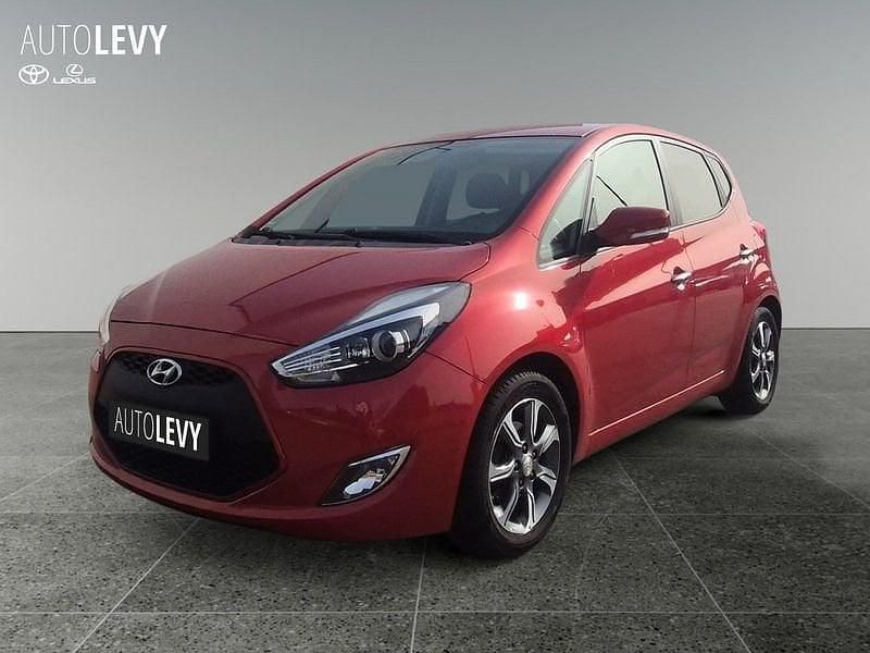 Gebraucht Hyundai ix20 90 PS (66 kW) 2016 Rot Kleinwagen