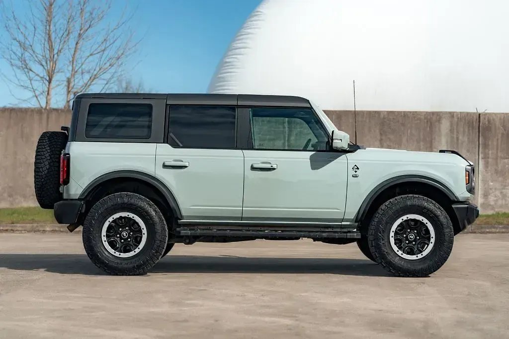 Occasion Ford Bronco Outer Banks 310 ch (228 kW) 2022 Gris SUV