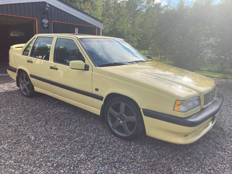 Gelb Gebraucht 1994 Volvo 850 Limousine | 25.000 € - Bild 1/4