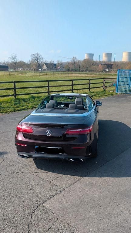 Gebraucht Mercedes E300 245 PS (180 kW) 2019 Rot Cabrio