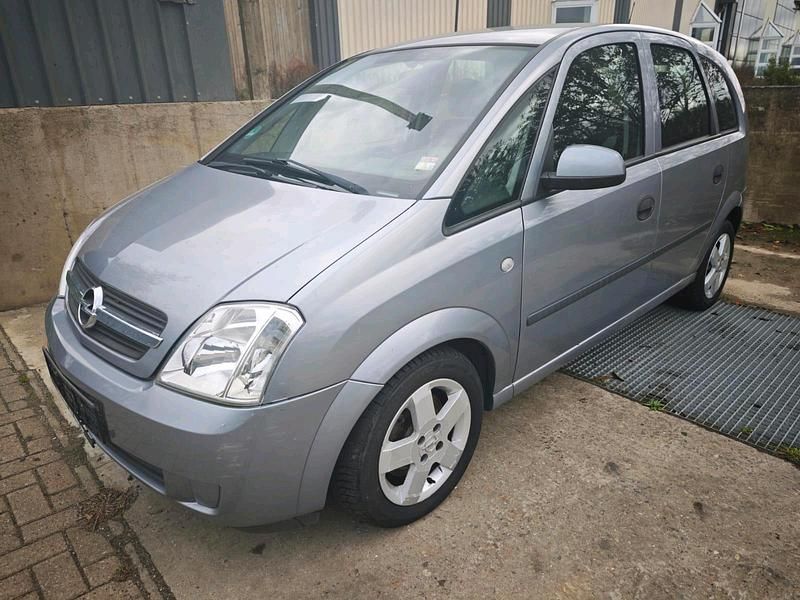 Grau Gebraucht 2003 Opel Meriva Van / Kleinbus | 999 € (Superpreis) - Bild 1/4