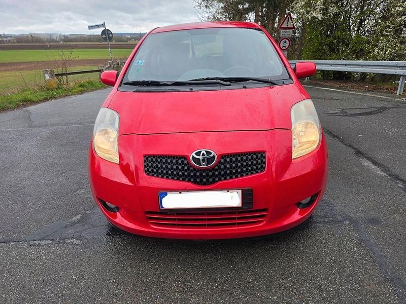 Gebraucht Toyota Yaris Sol 87 PS (63 kW) 2007 Rot Kleinwagen