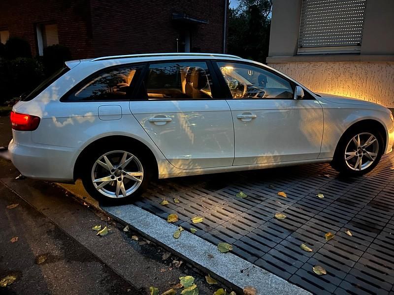 Gebraucht Audi A4 170 PS (125 kW) 2013 Weiß Kombi
