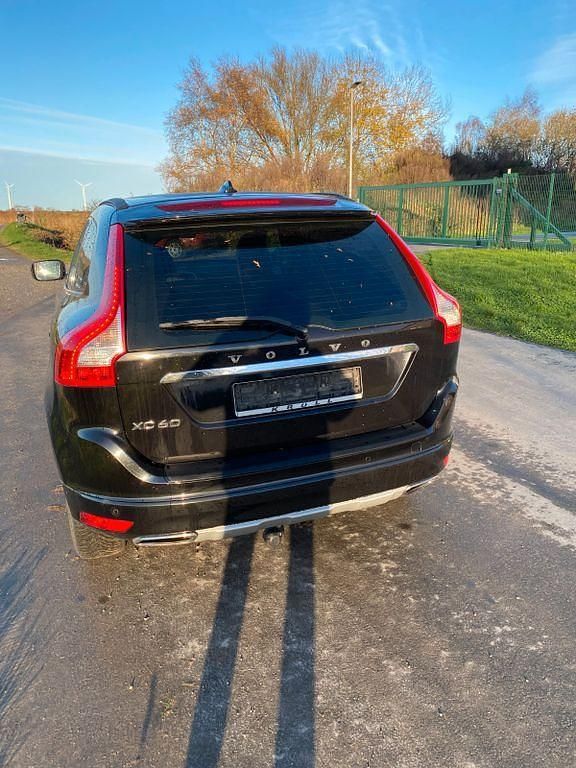 Gebraucht Volvo XC60 190 PS (139 kW) 2017 Schwarz SUV