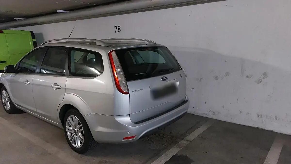 Gebraucht Ford Focus Ghia 101 PS (74 kW) 2008 Silber Kombi