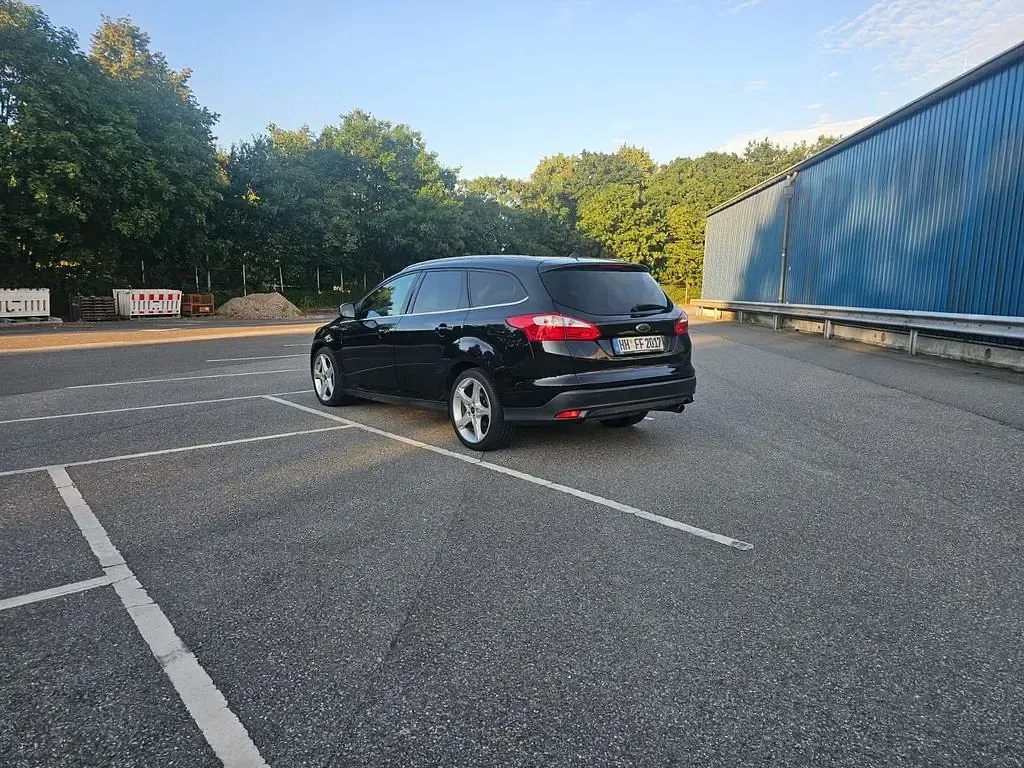 Gebraucht Ford Focus Titanium 184 PS (135 kW) 2012 Schwarz Limousine