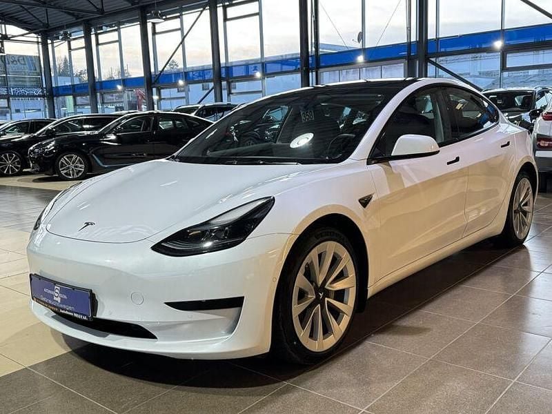 Gebraucht Tesla Model 3 239 kW (325 PS) 2022 Weiß Limousine